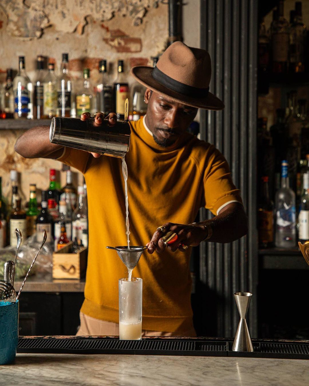 cool cocktail bar for welcome party in new orleans