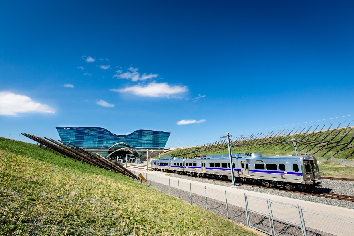 train from den into downtown denver