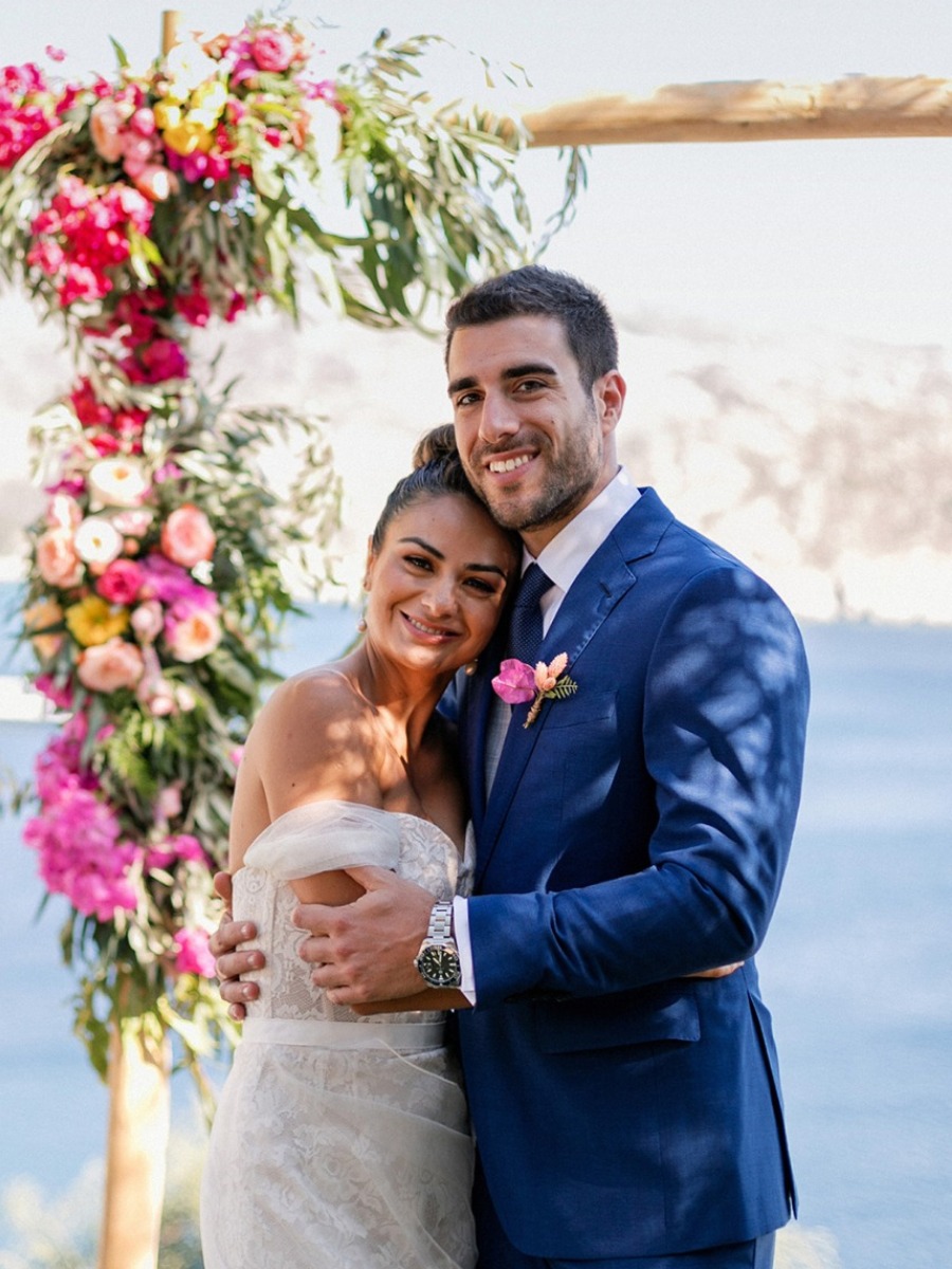 Bright, Bold and Modern Greece Wedding on the Island of los