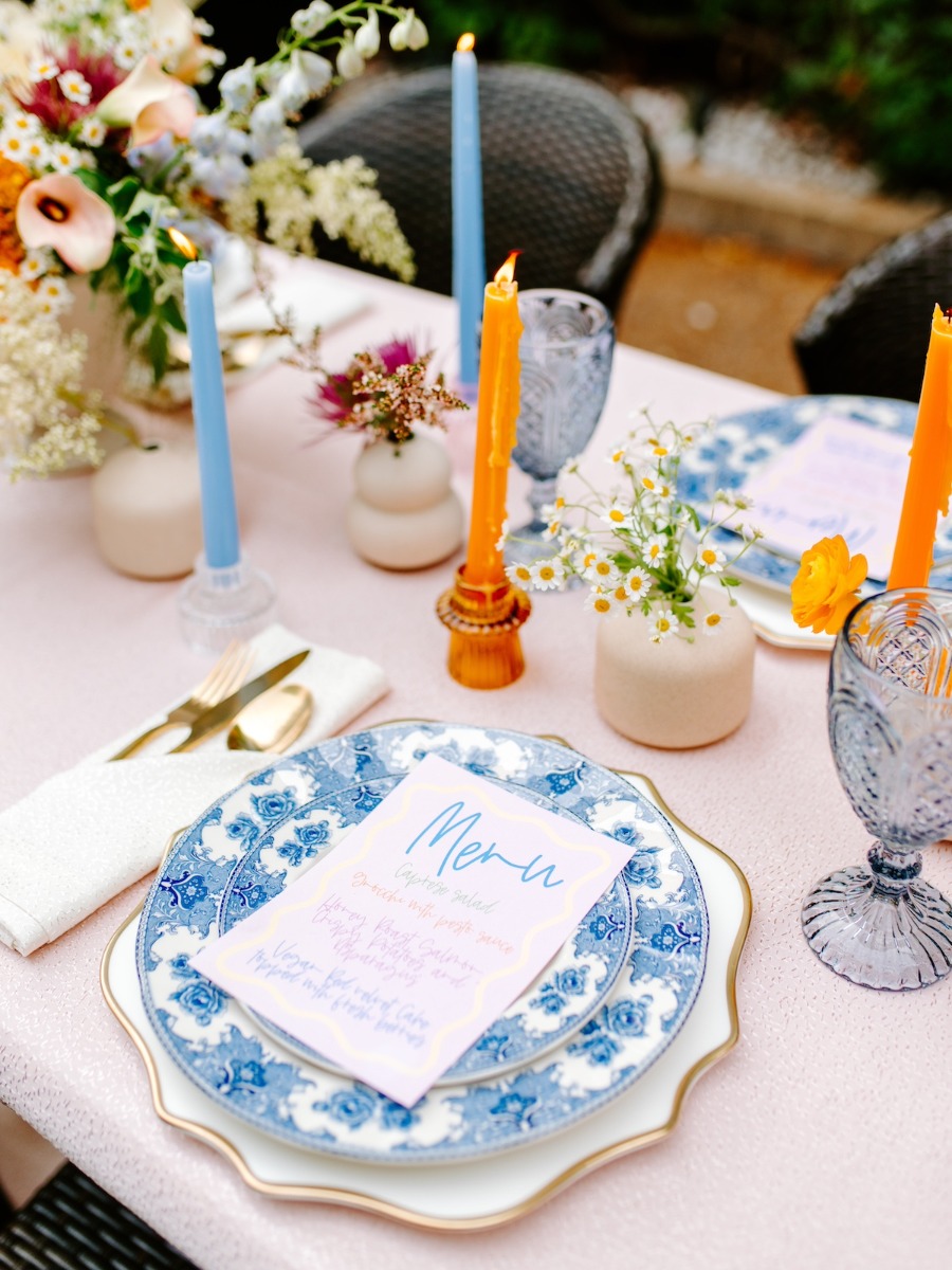 Quirky and colorful courtyard wedding inspo in Chicago