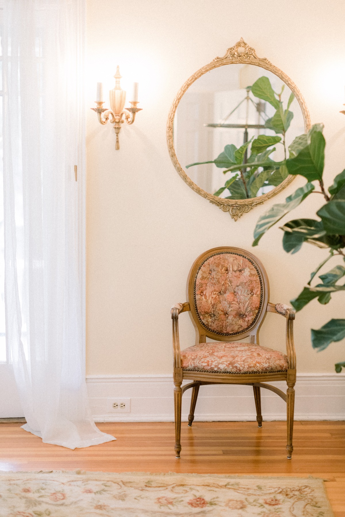 Contemporary Bridal Fashion meets Elegant Old World Mansion