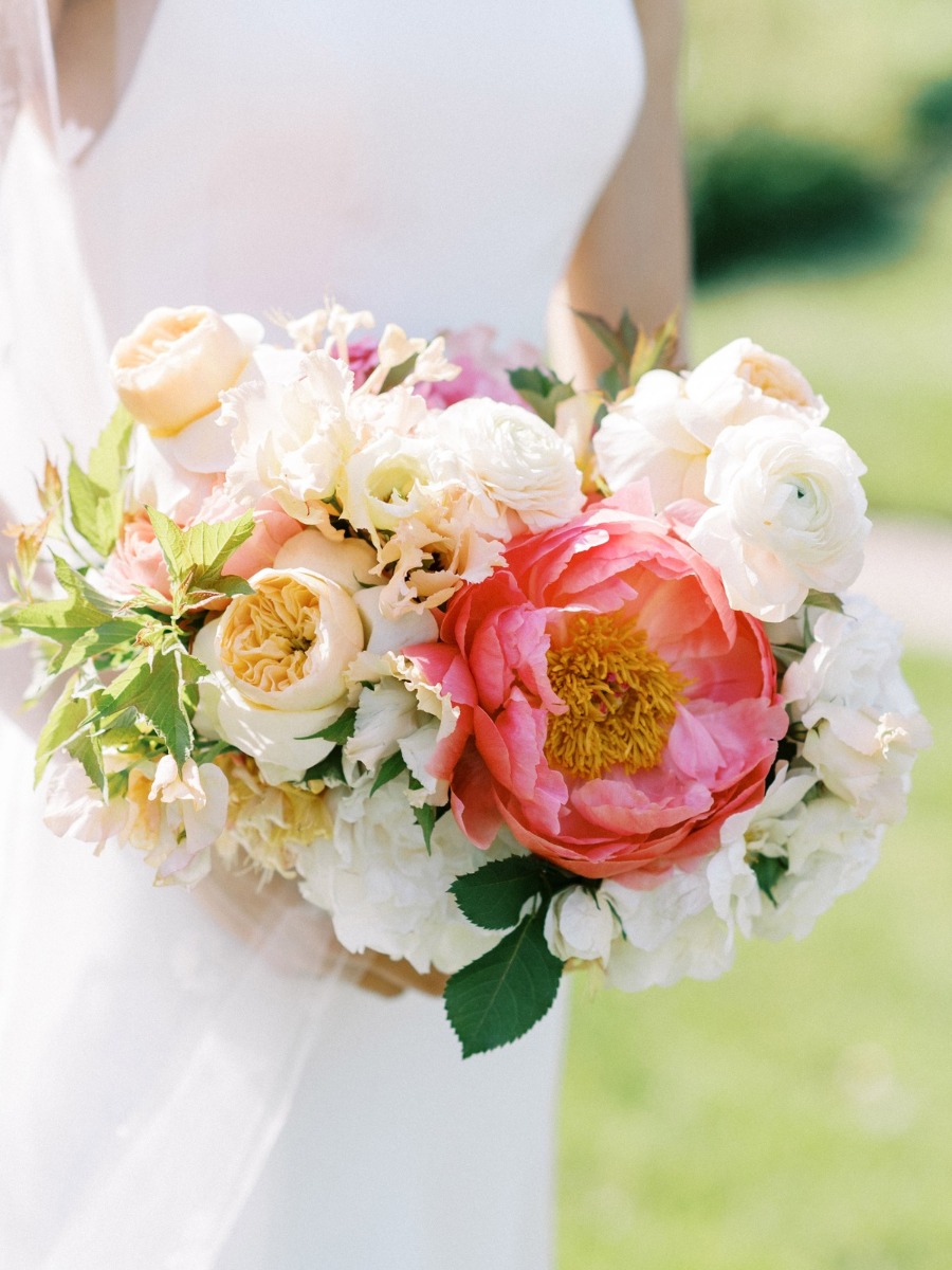 This garden wedding proves that a vibrant palette can be timeless too