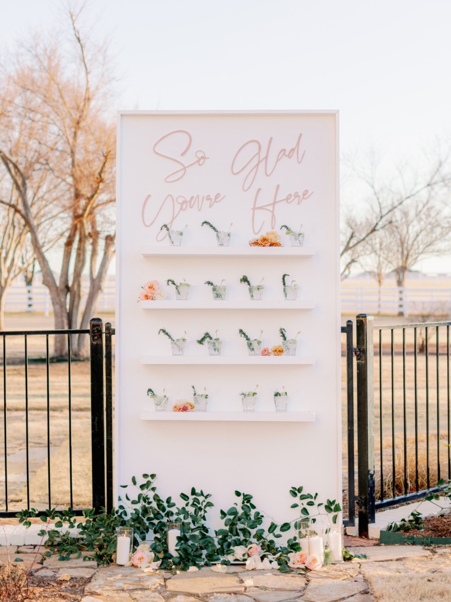 Oklahoma! Where the Sea Breeze Comes Sweeping Down the Plains for This Coastal-Inspired Rehearsal Dinner