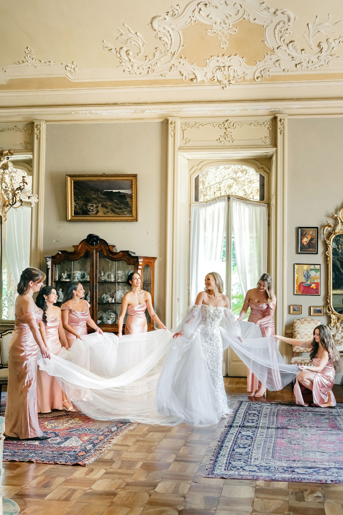 bridesmaid getting ready photo ideas