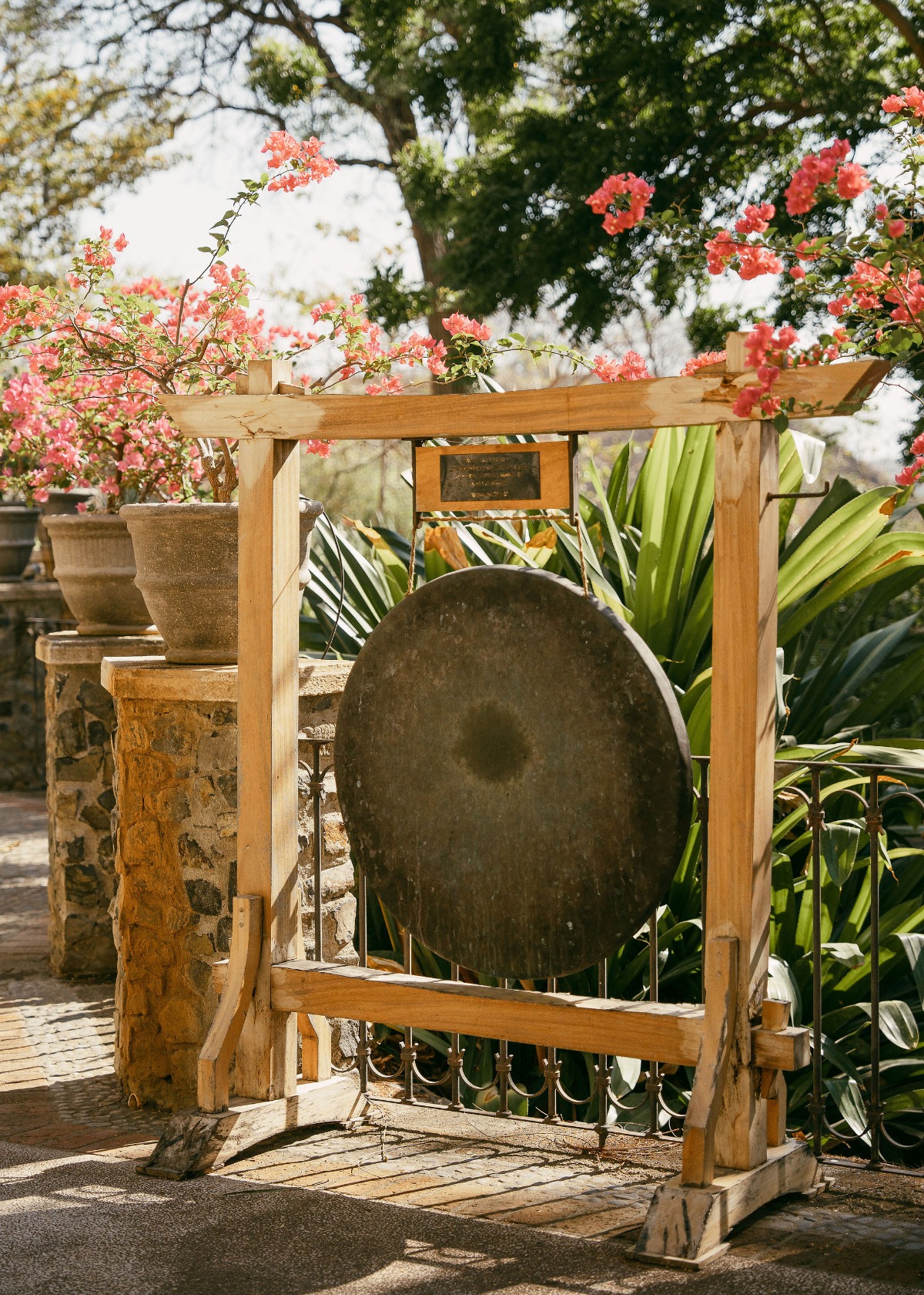 tropical wedding decor ideas