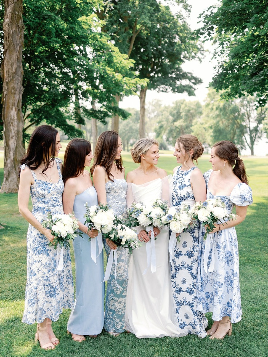 Timeless Country Club Wedding on Lake Minnetonka