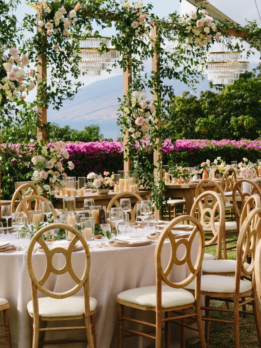 The inspo for this wedding in hawaii? mid-Century modern paradise