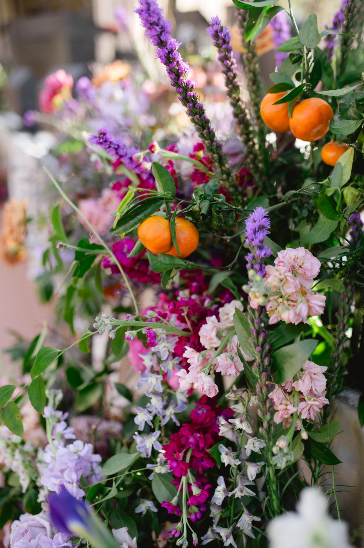 citrus floral arrangements for wedding