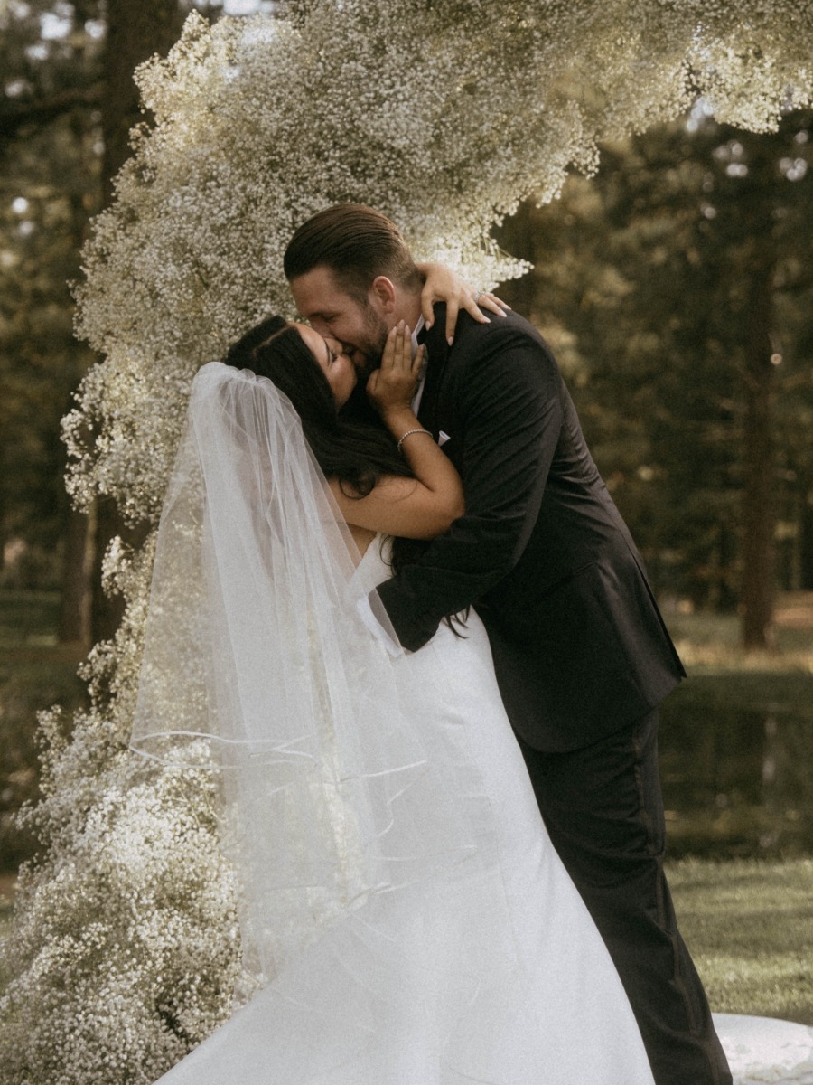 magical black-tie wedding in the middle of the woods